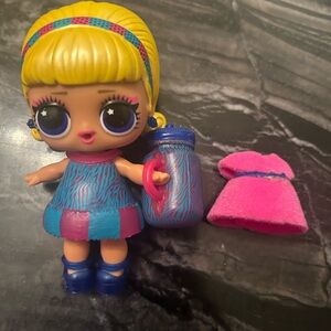 LOL Surprise BREAKOUT STAR Movie Magic Doll w 2 Outfits L.O.L. Color Changer